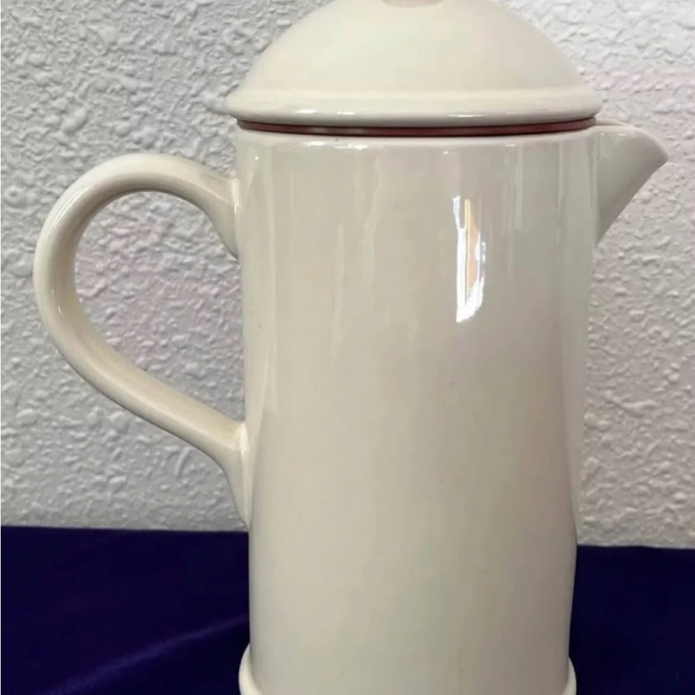 Crate & Barrel La Chocolatiere HotChocolate Pot Ceramic French PressFrother 34oz